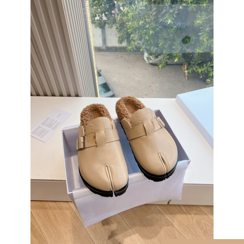 Other Slippers